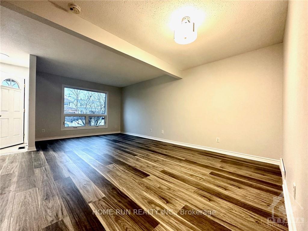 Photo 3 of 8B Knollsbrook Drive, Ottawa, Barrhaven - Knollsbrook — HOMEH