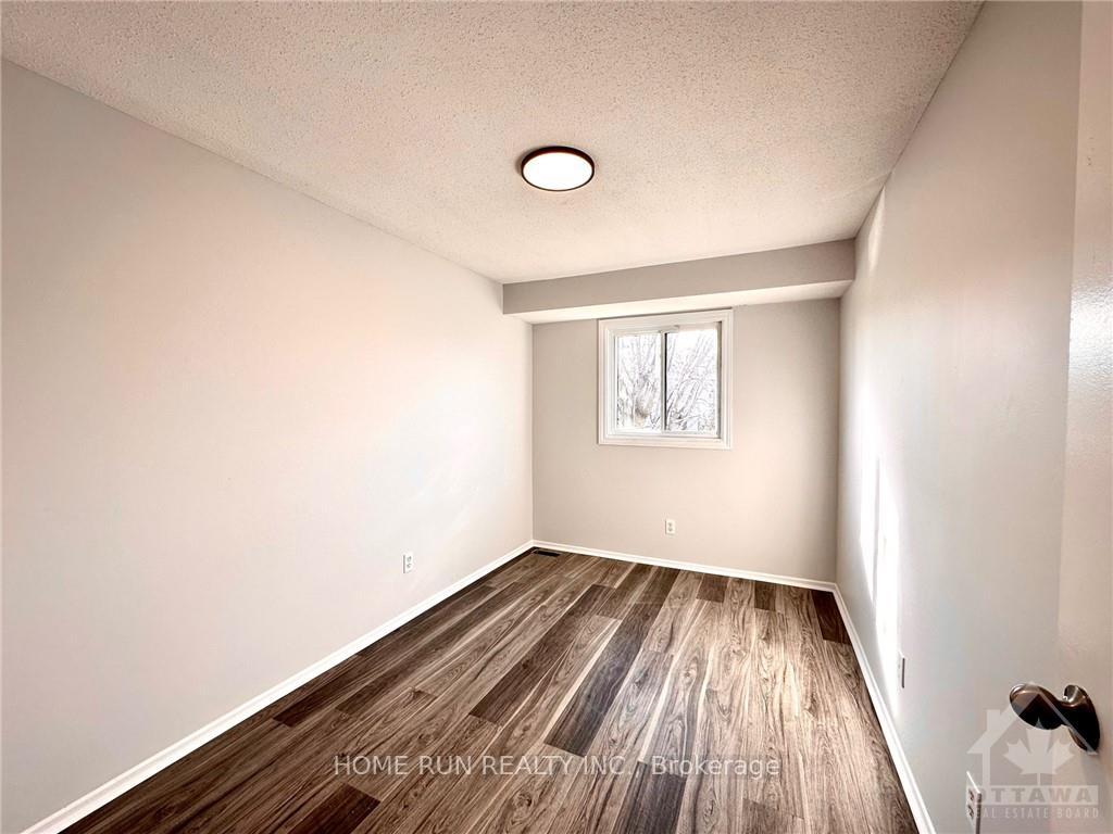 Photo 6 of 8B Knollsbrook Drive, Ottawa, Barrhaven - Knollsbrook — HOMEH