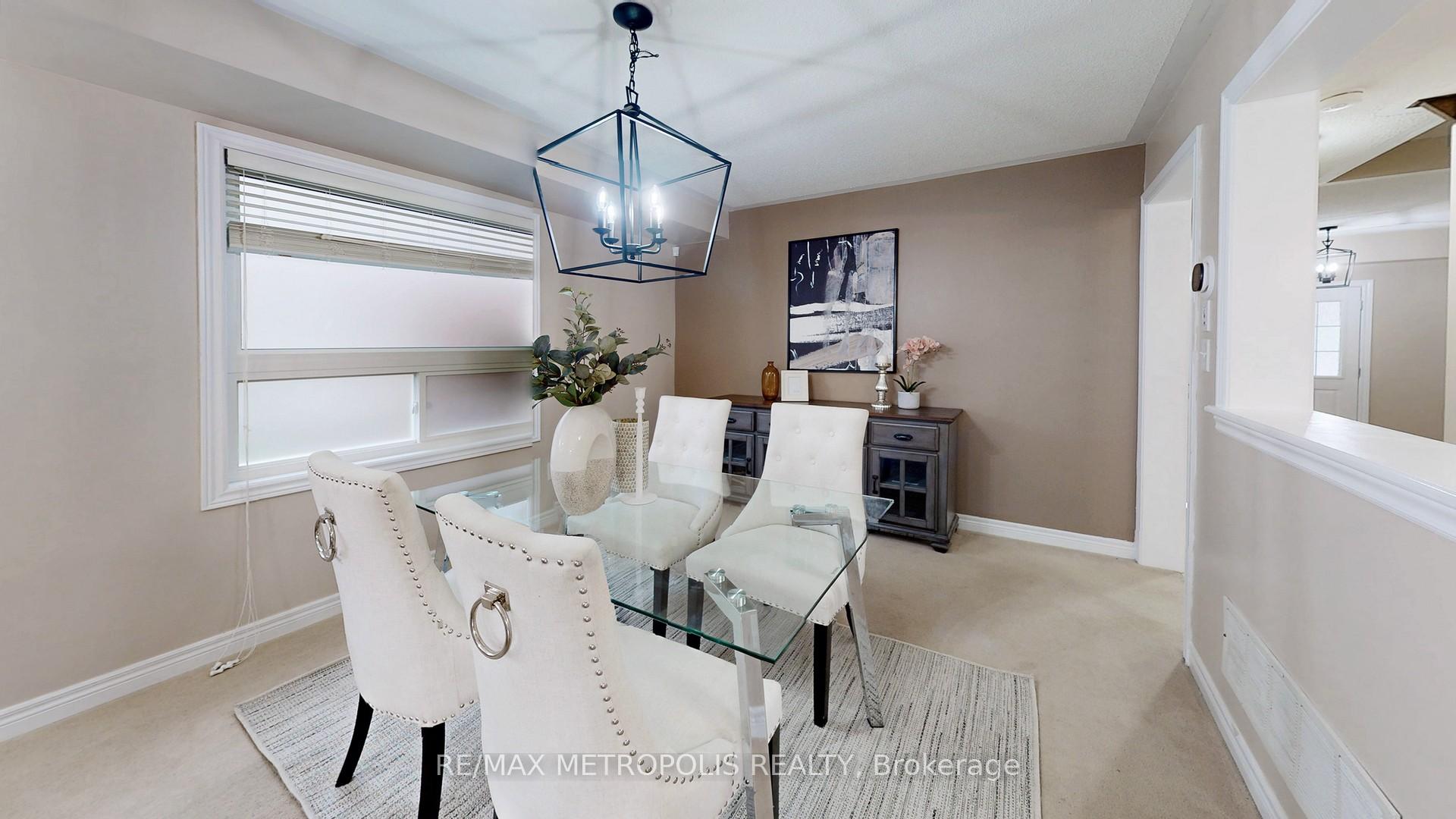 Photo 7 of 192 Avondale Drive, Clarington, Courtice — HOMEH