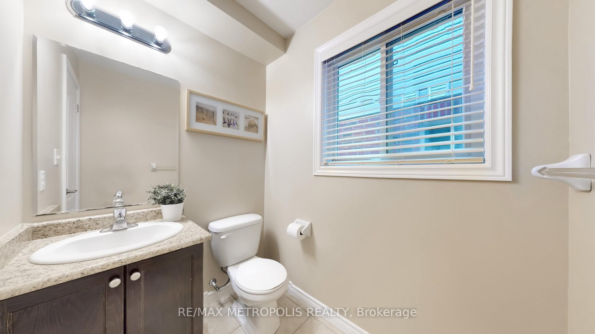 Photo 9 of 192 Avondale Drive, Clarington, Courtice — HOMEH