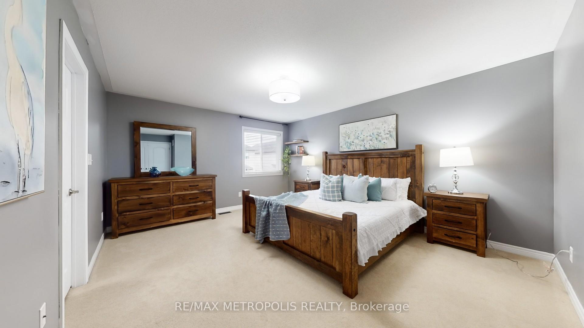 Photo 13 of 192 Avondale Drive, Clarington, Courtice — HOMEH