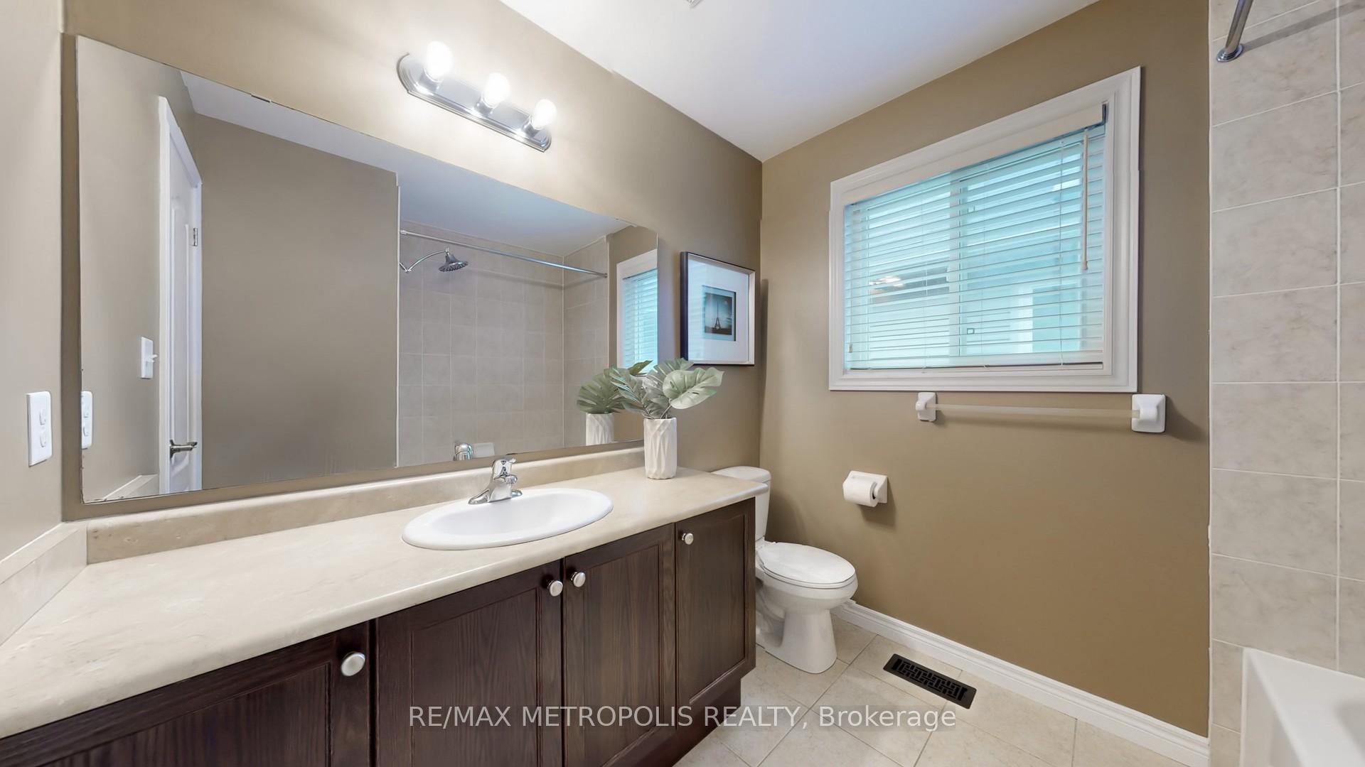 Photo 24 of 192 Avondale Drive, Clarington, Courtice — HOMEH