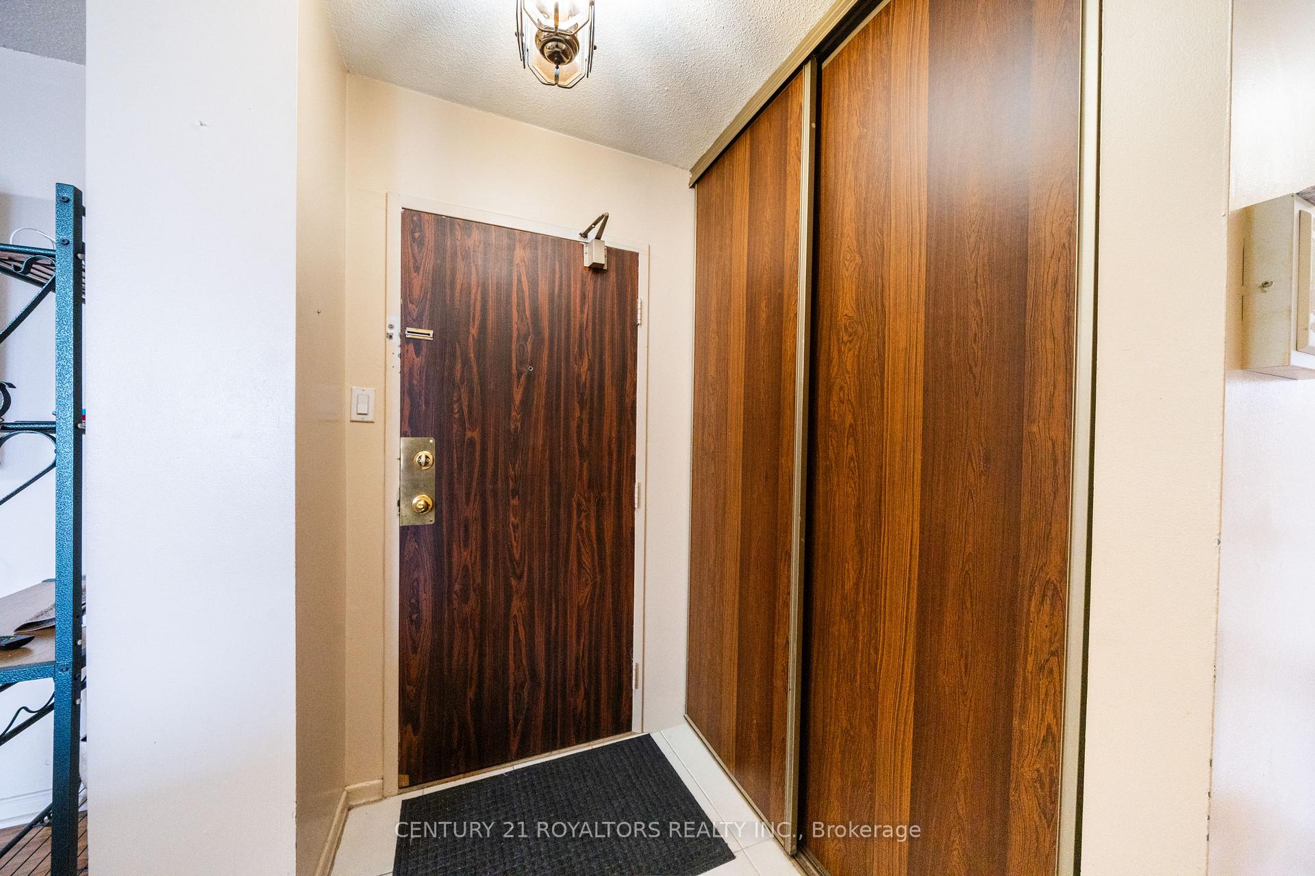 Photo 5 of Unit 1210, 18 Knightsbridge Road, Brampton, Queen Street Corridor — HOMEH