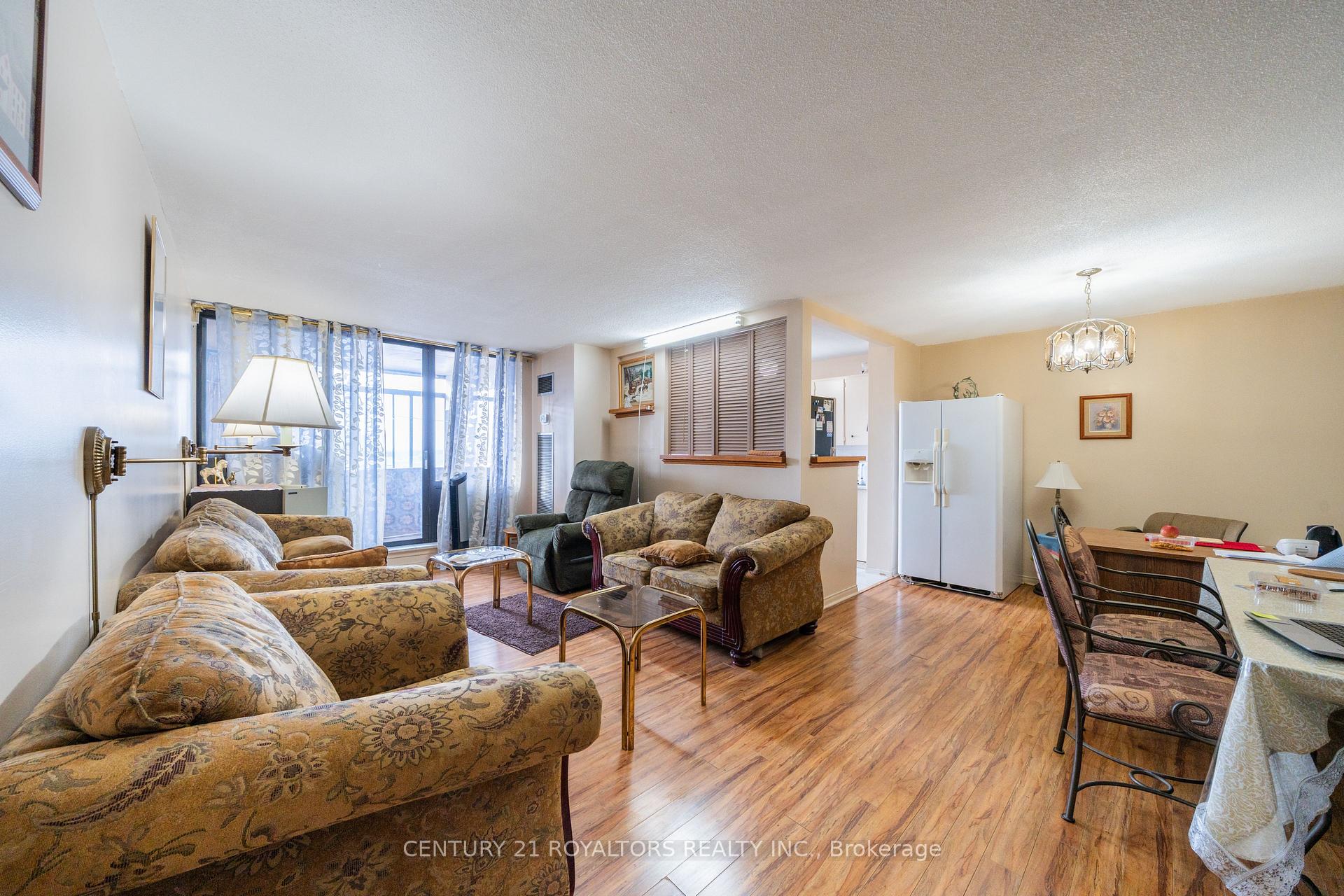 Photo 3 of Unit 1210, 18 Knightsbridge Road, Brampton, Queen Street Corridor — HOMEH