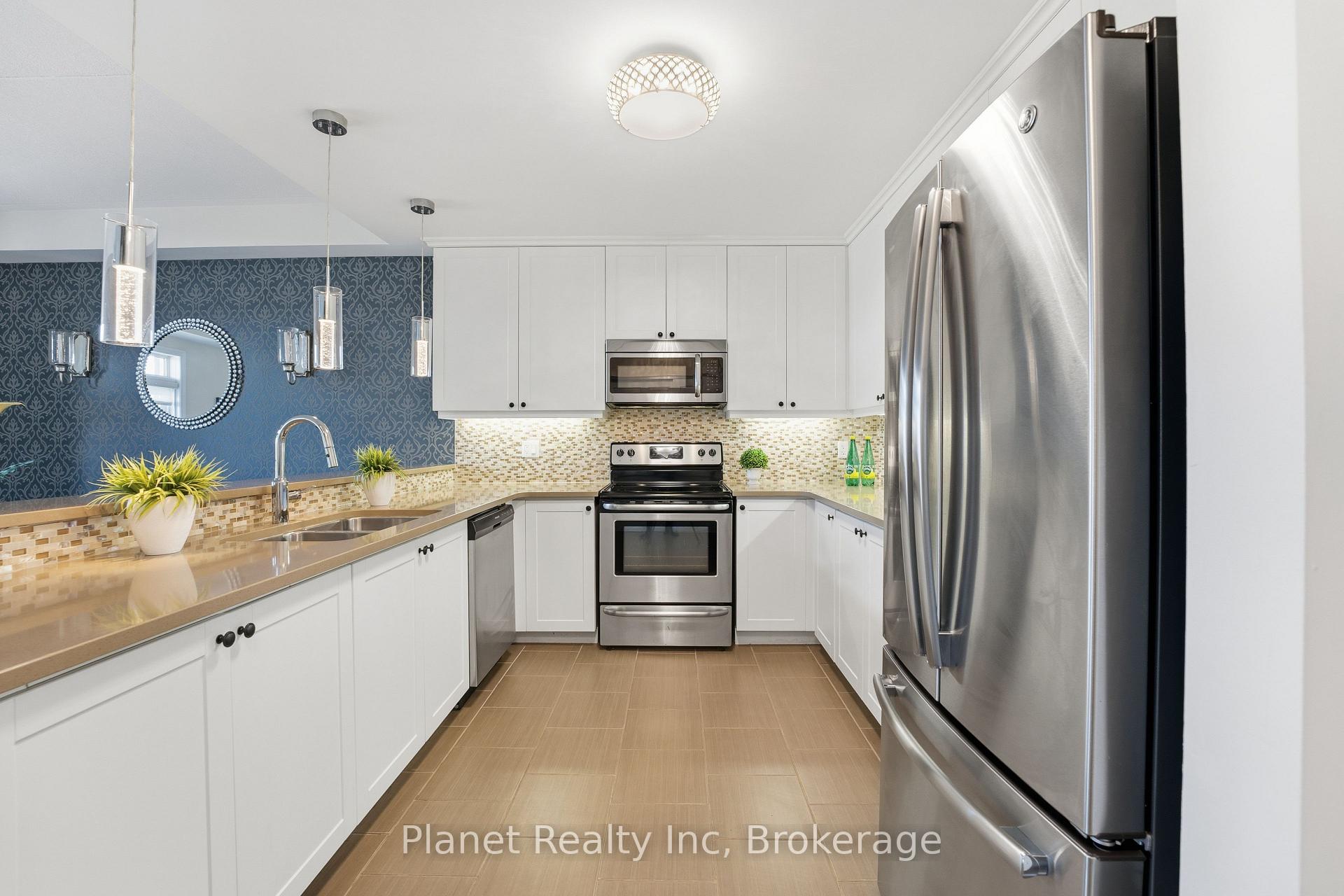 Photo 3 of Unit 204, 2 Colonial Drive, Guelph, Pineridge/Westminster Woods — HOMEH