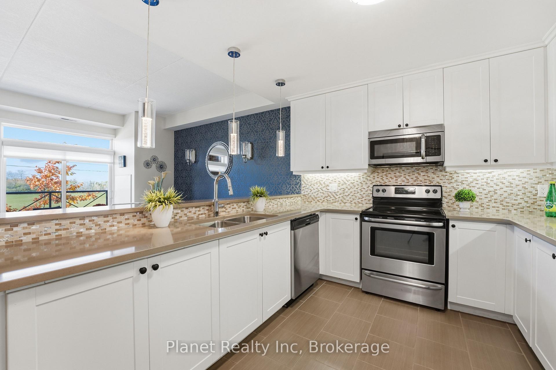 Photo 4 of Unit 204, 2 Colonial Drive, Guelph, Pineridge/Westminster Woods — HOMEH