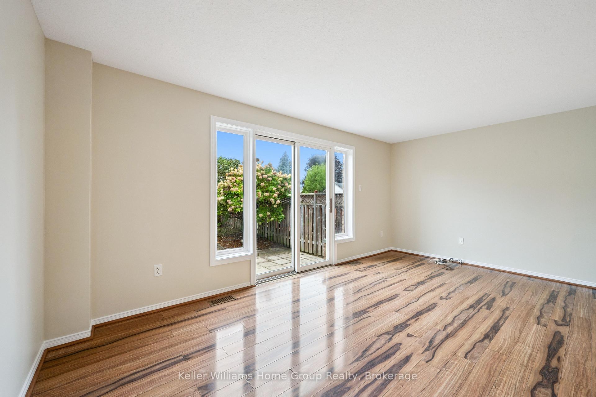 Photo 8 of 123 Stephanie Drive, Guelph, Willow West/Sugarbush/West Acres — HOMEH