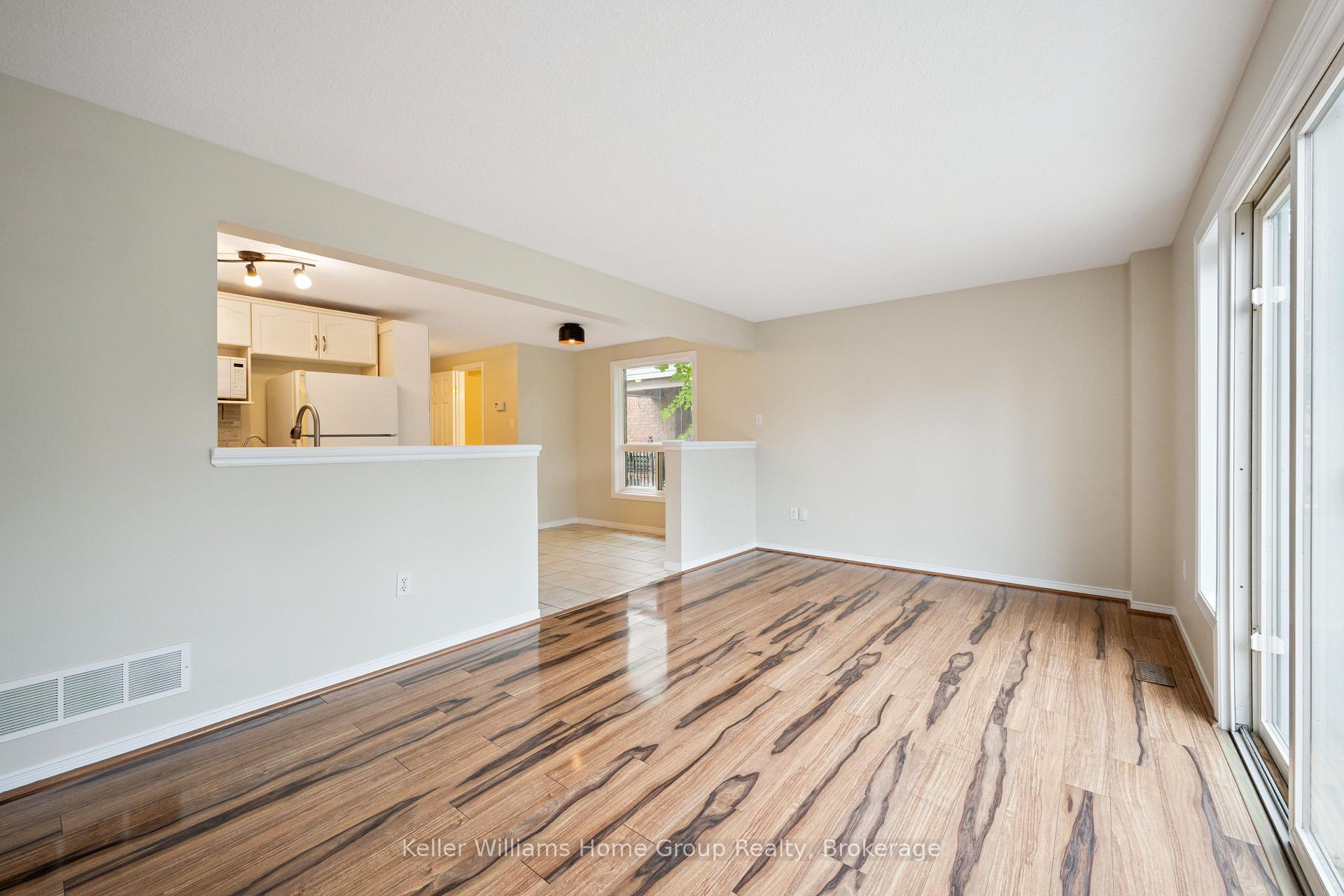 Photo 10 of 123 Stephanie Drive, Guelph, Willow West/Sugarbush/West Acres — HOMEH
