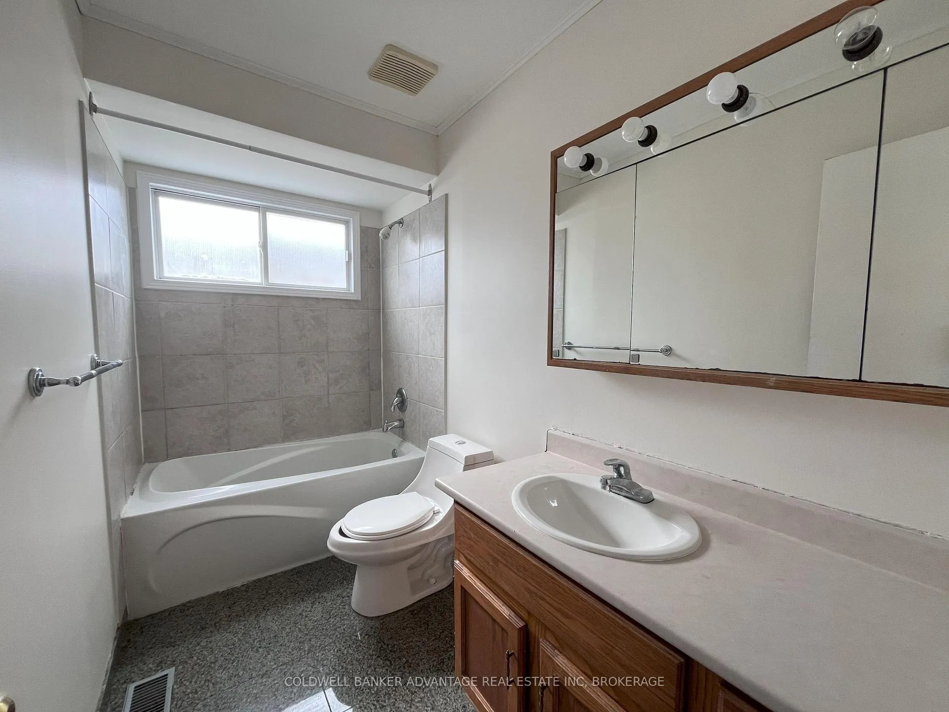 Photo 9 of 86 Commercial Street, Welland, Lincoln/Crowland — HOMEH