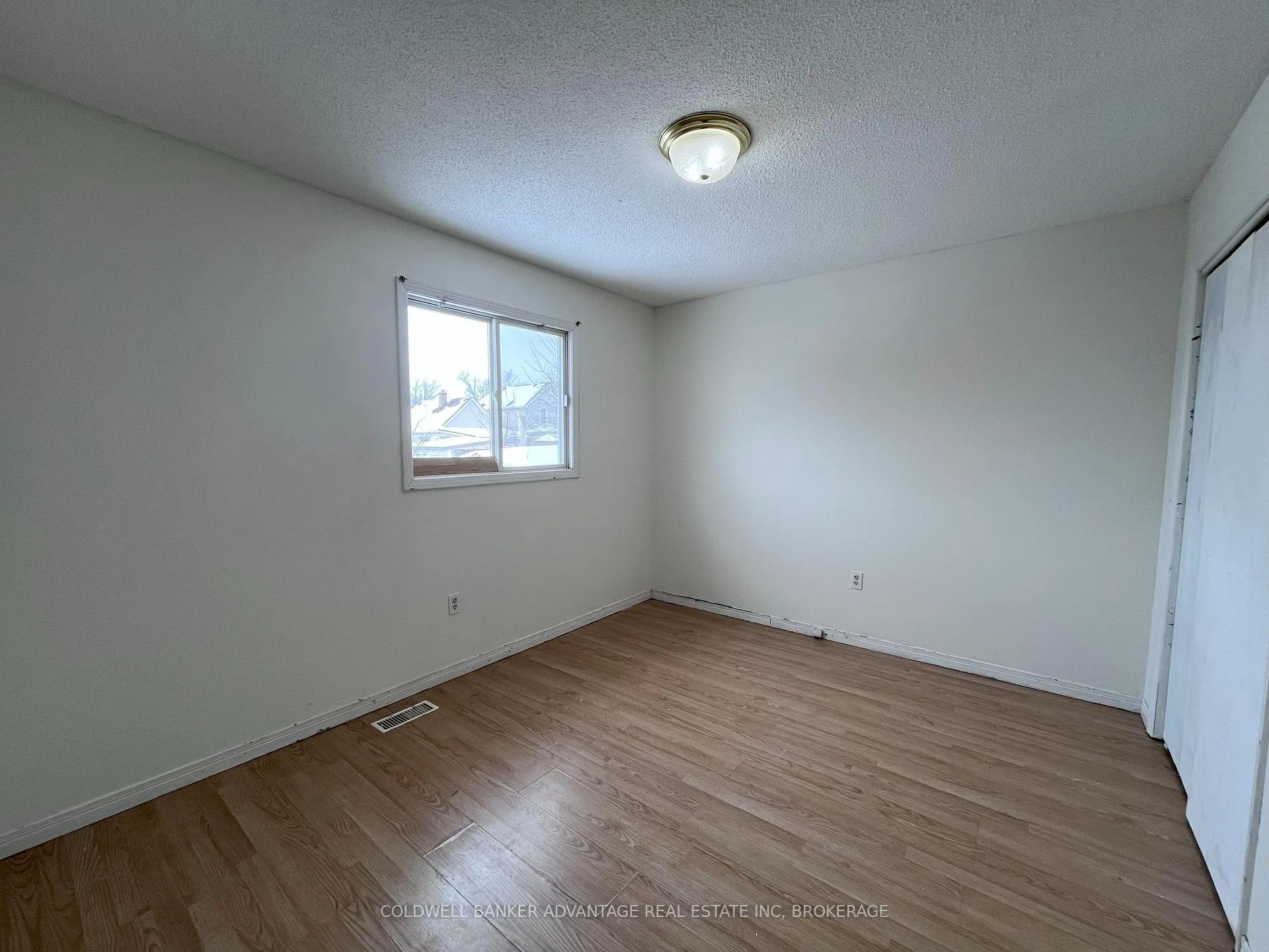 Photo 10 of 86 Commercial Street, Welland, Lincoln/Crowland — HOMEH