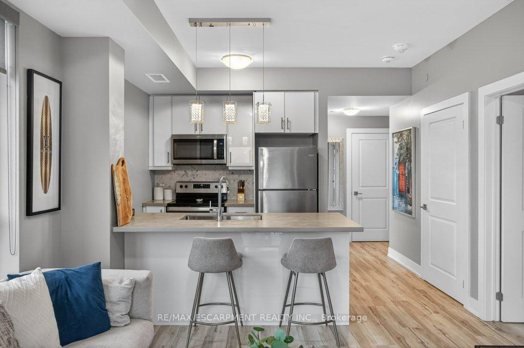 Photo 3 of Unit 611, 450 Dundas Street E, Hamilton, Waterdown — HOMEH