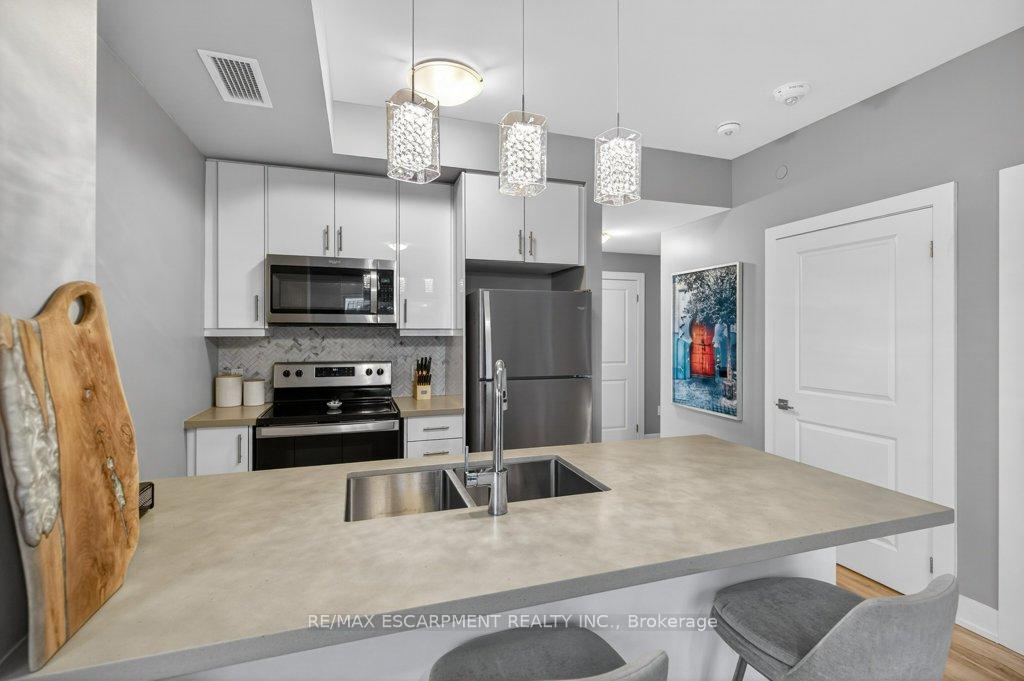Photo 8 of Unit 611, 450 Dundas Street E, Hamilton, Waterdown — HOMEH