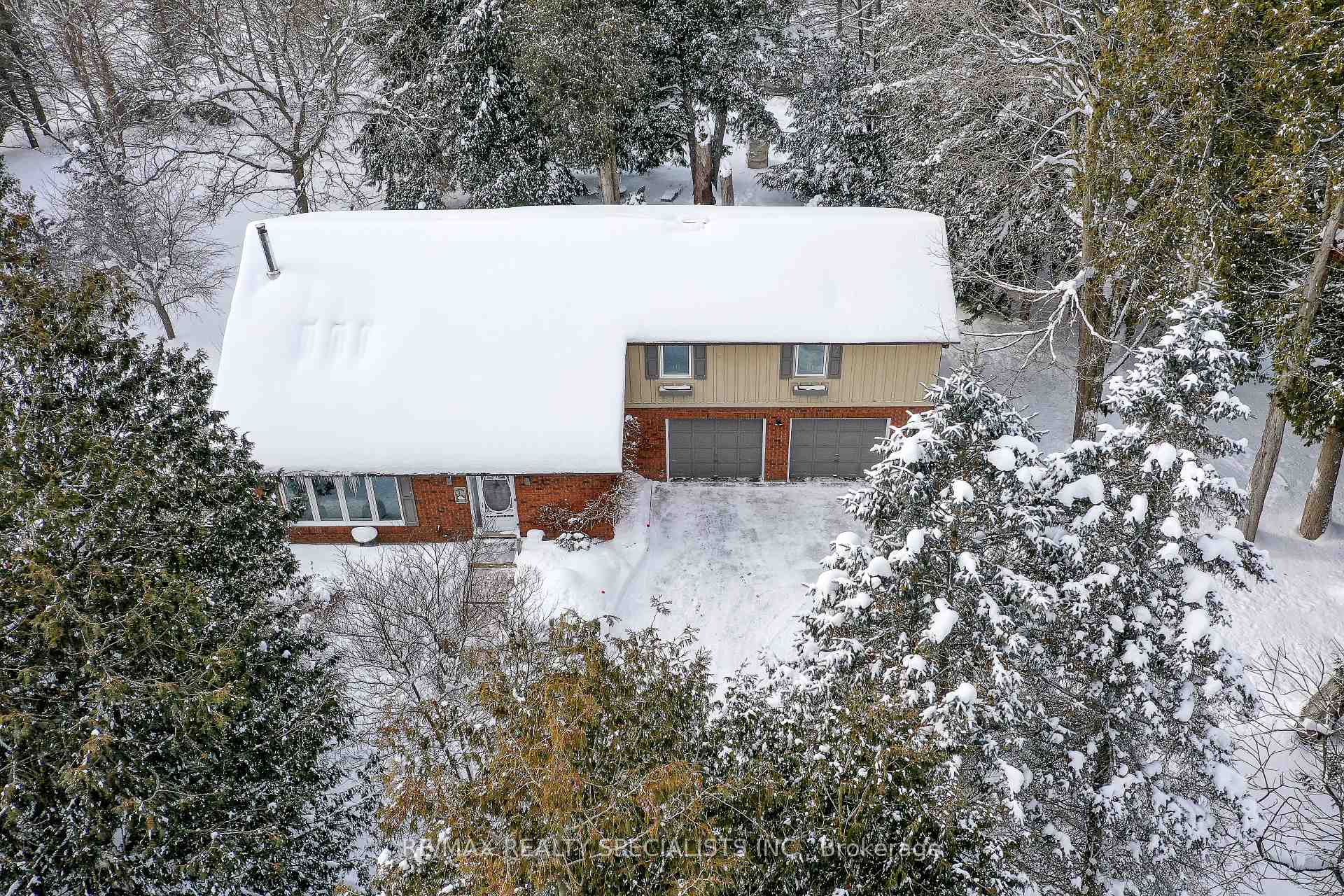Photo 2 of 37 George Crescent, Caledon, Rural Caledon — HOMEH