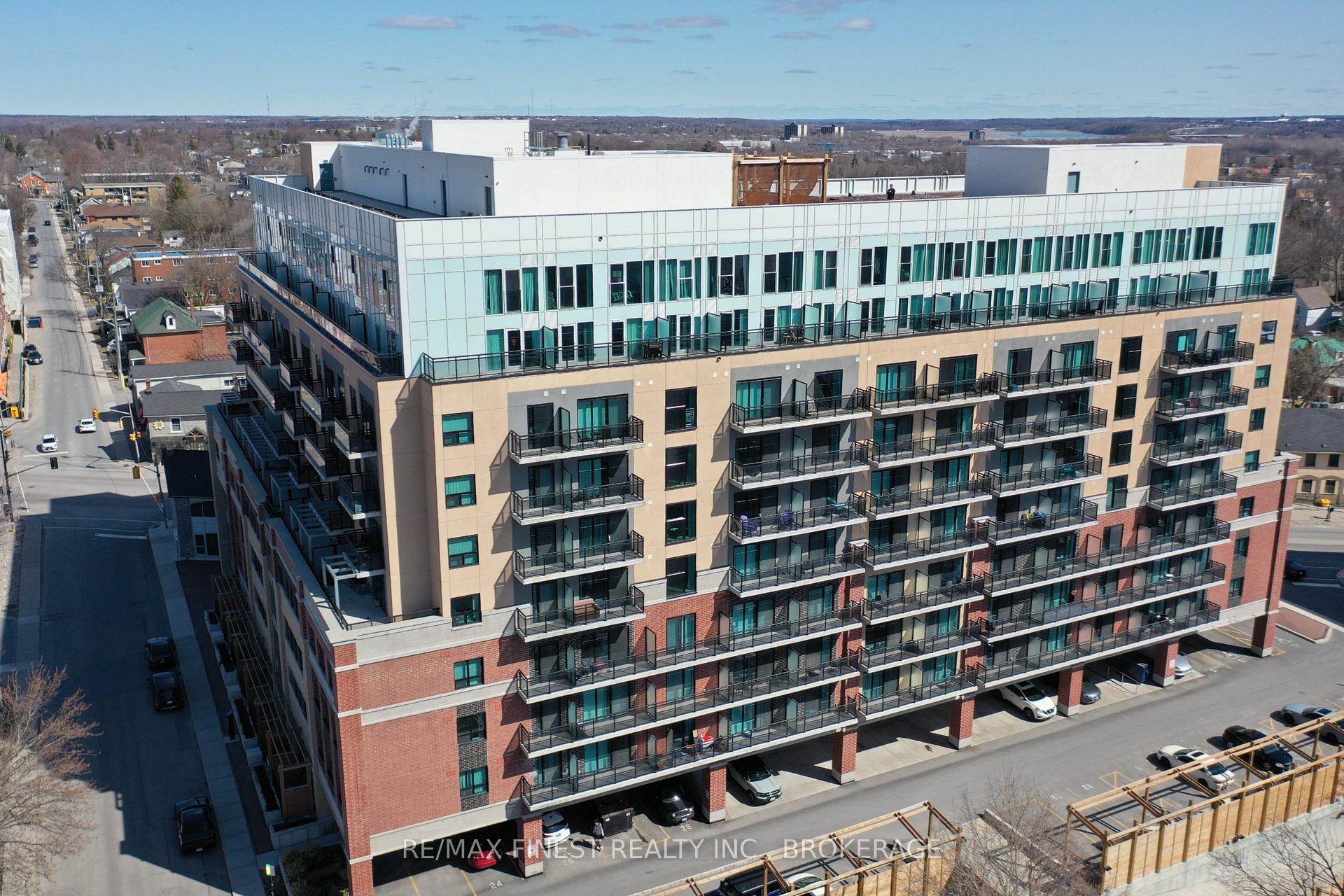 Front of Unit 1031, 652 Princess Street