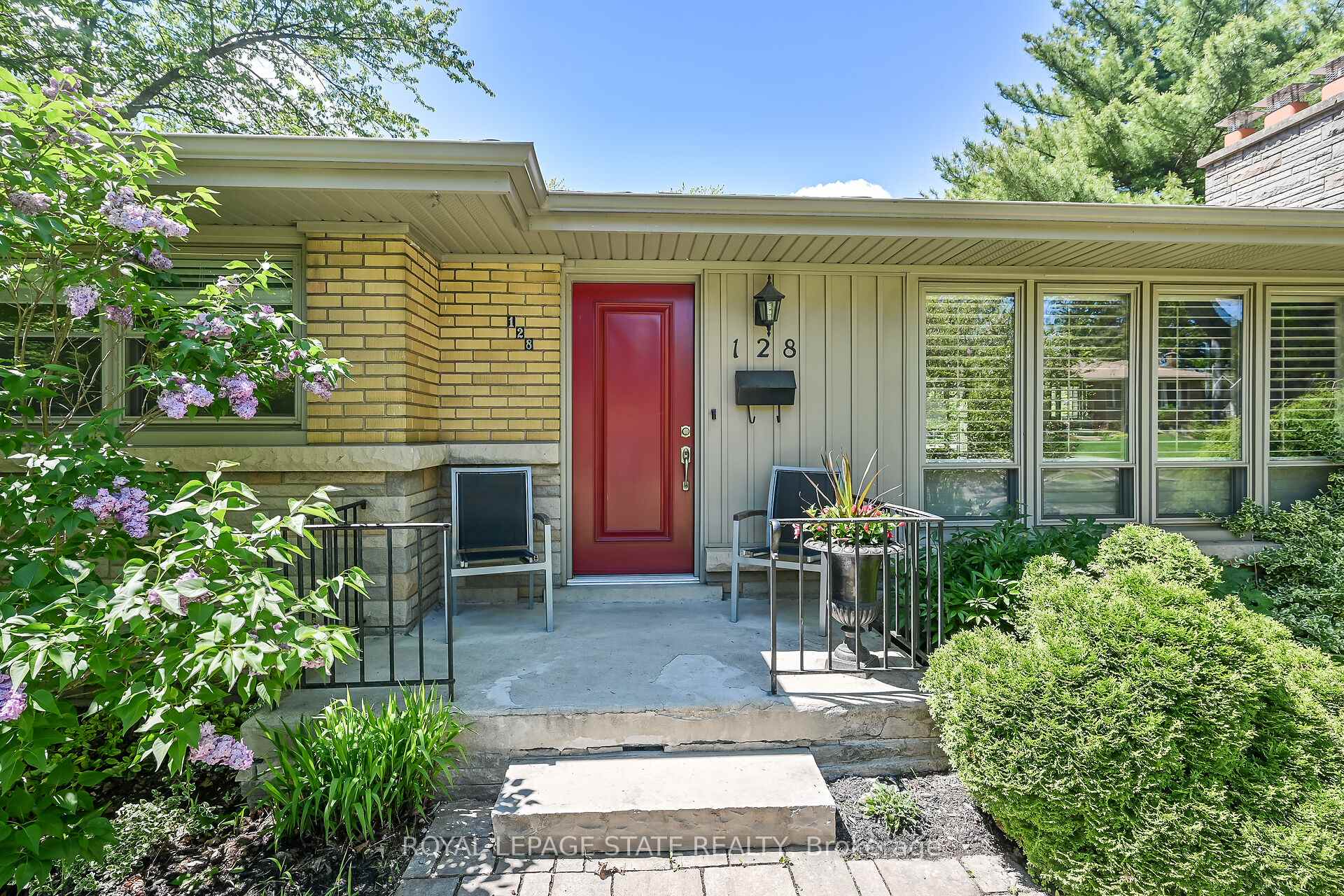 Photo 30 of 128 Oneida Boulevard, Hamilton, Ancaster — HOMEH