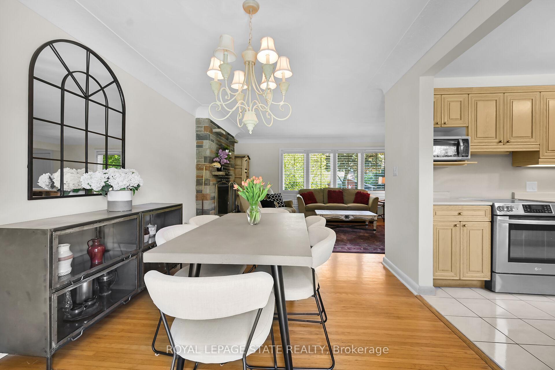 Photo 7 of 128 Oneida Boulevard, Hamilton, Ancaster — HOMEH