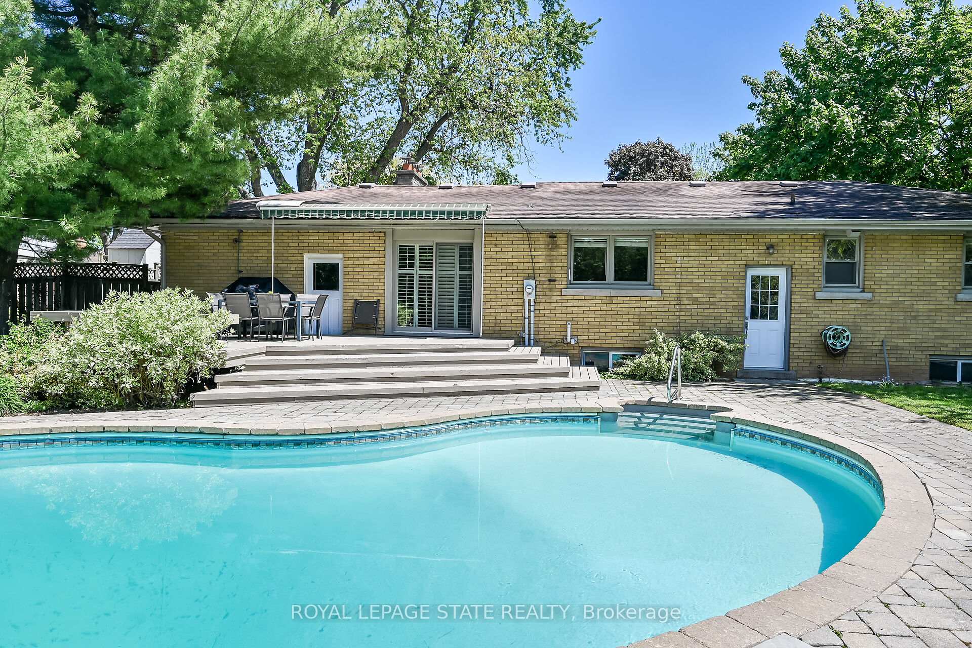 Photo 46 of 128 Oneida Boulevard, Hamilton, Ancaster — HOMEH