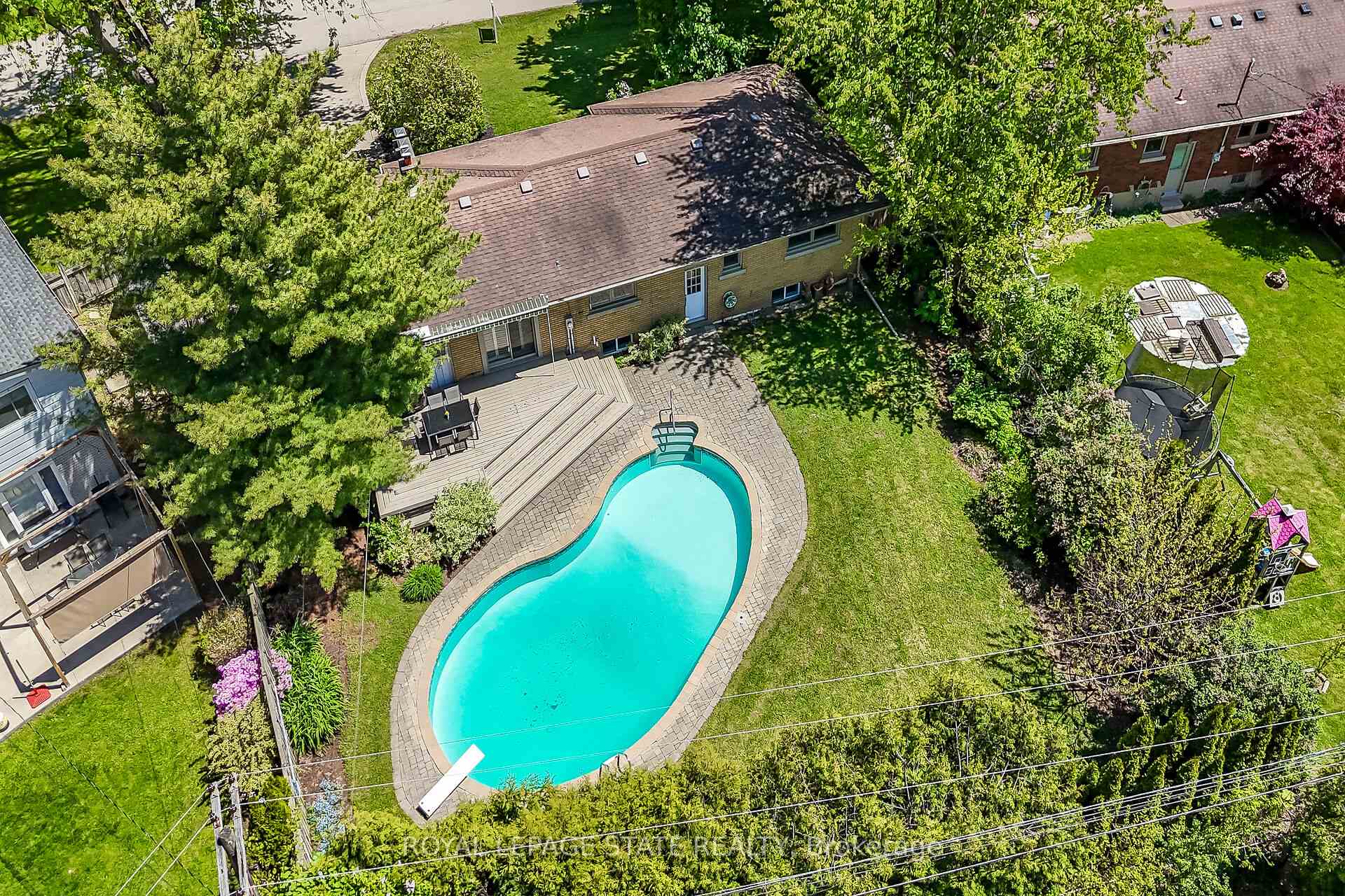 Photo 40 of 128 Oneida Boulevard, Hamilton, Ancaster — HOMEH