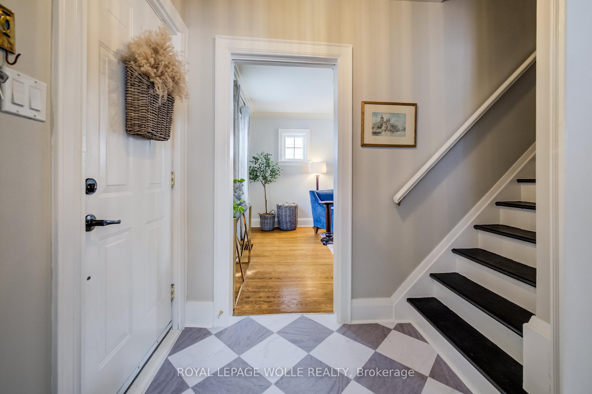 Photo 3 of 8 Lowrey Avenue S, Cambridge — HOMEH