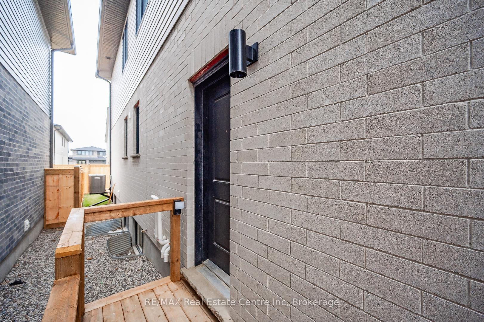Photo 2 of 39 Lovett Lane, Guelph, Kortright West — HOMEH