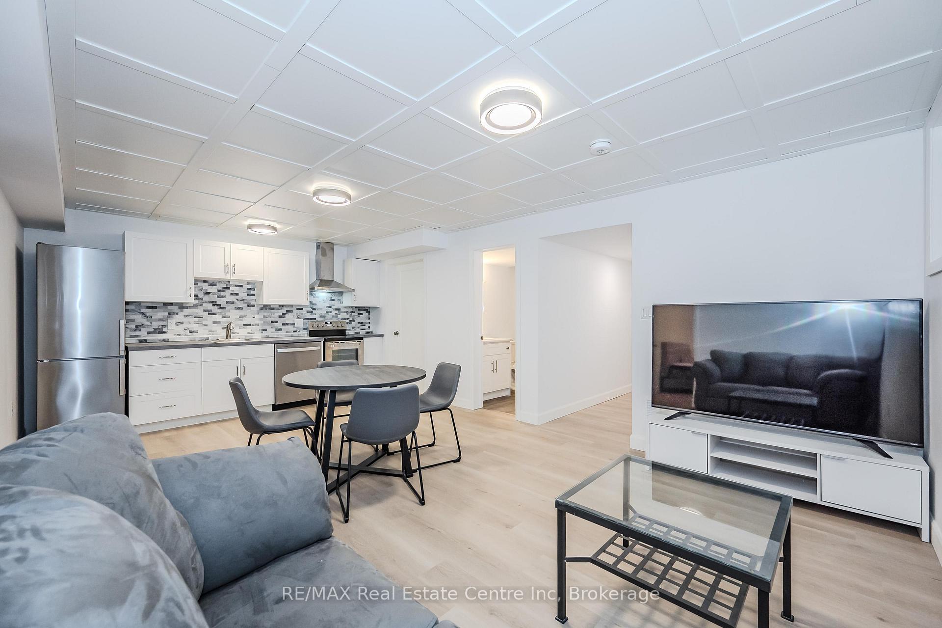Photo 4 of 39 Lovett Lane, Guelph, Kortright West — HOMEH