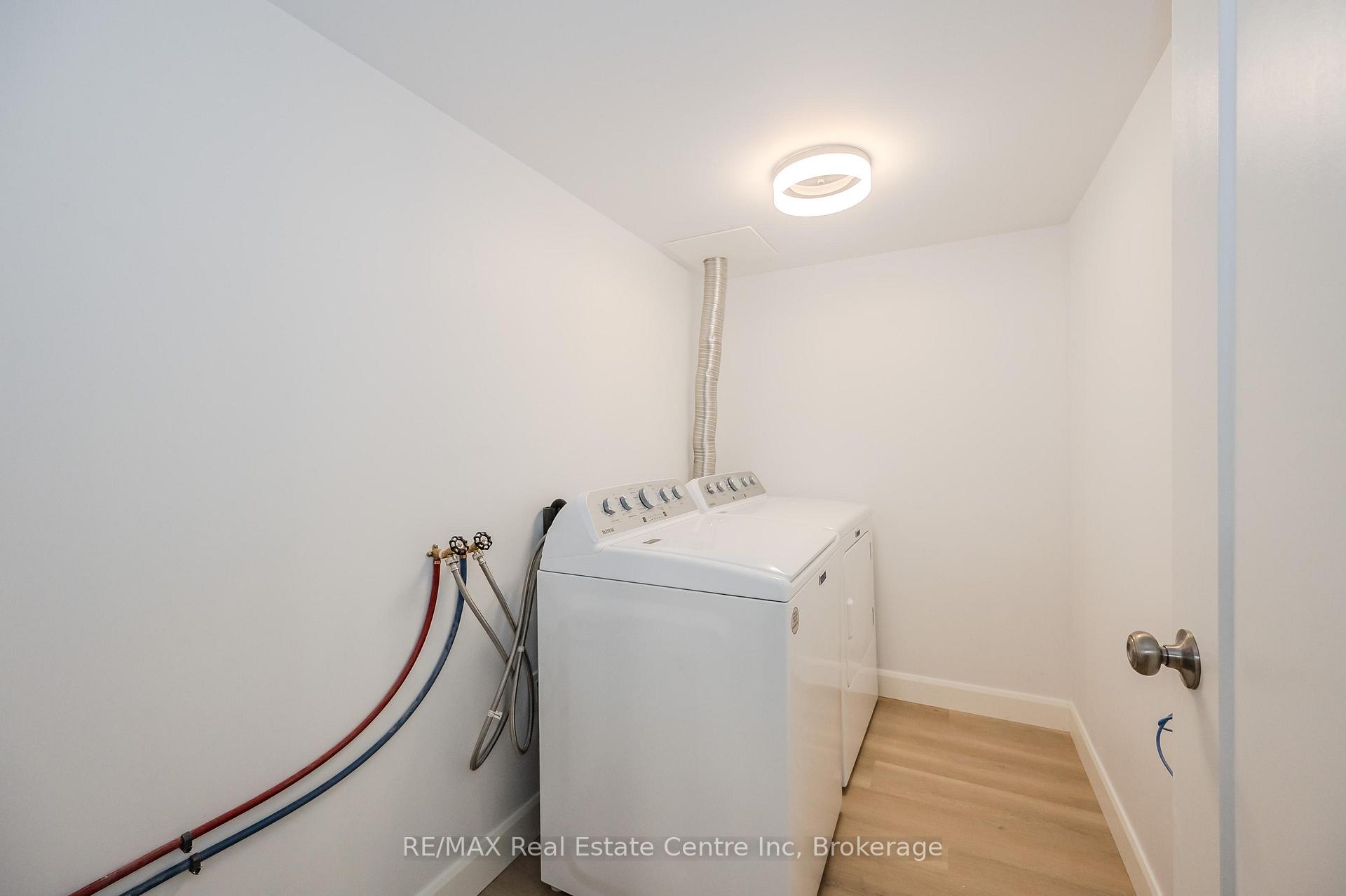 Photo 12 of 39 Lovett Lane, Guelph, Kortright West — HOMEH