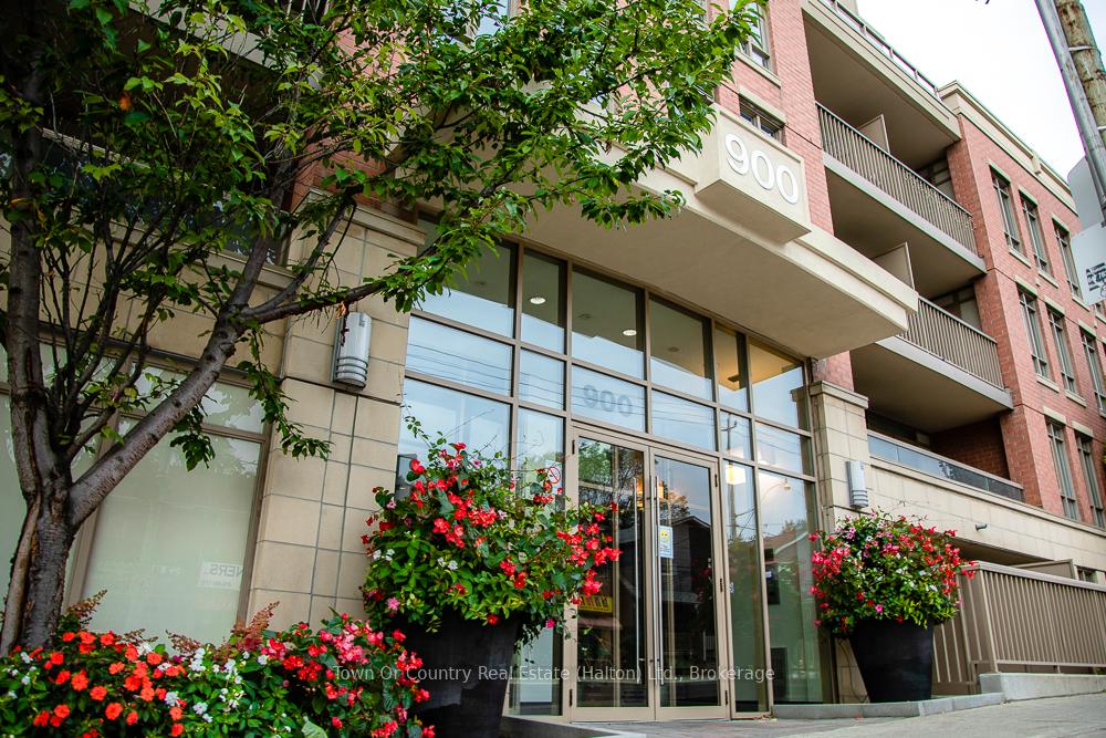 Photo 2 of Unit 222, 900 Mount Pleasant Road, Toronto, Mount Pleasant West — HOMEH
