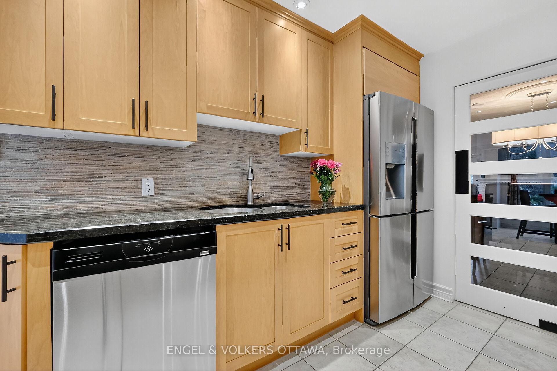 Photo 21 of Unit C8, 111 Echo Drive W, Ottawa, Ottawa East — HOMEH