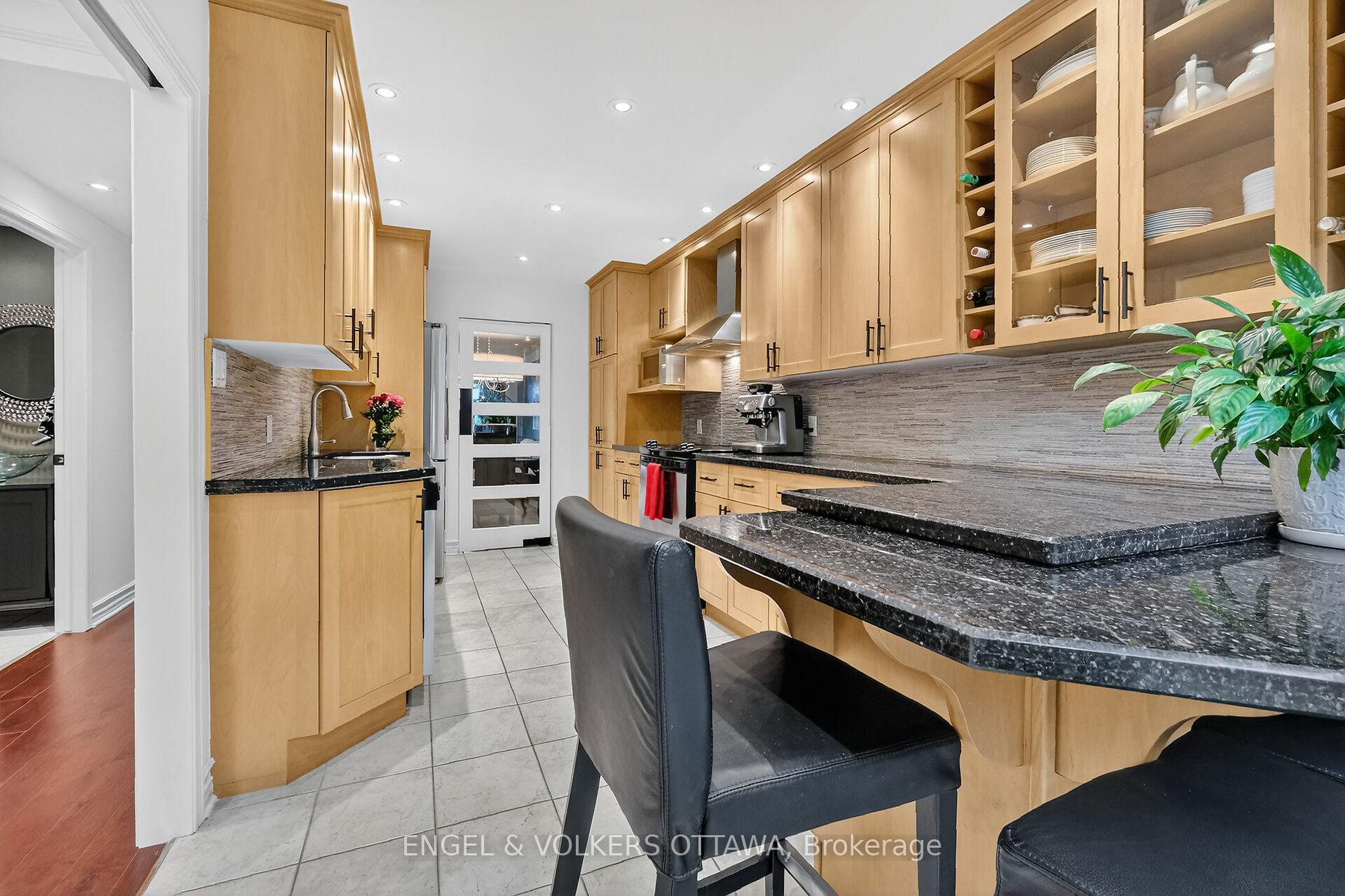 Photo 20 of Unit C8, 111 Echo Drive W, Ottawa, Ottawa East — HOMEH
