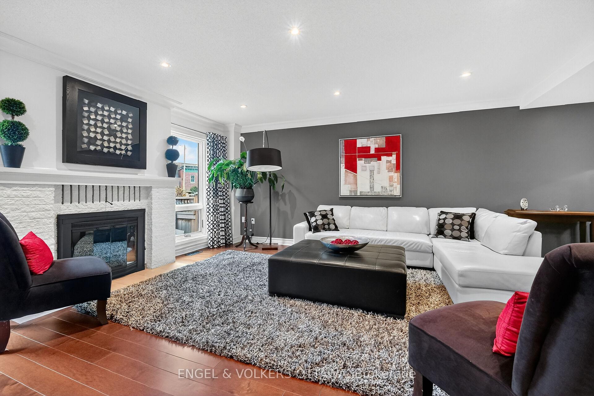Photo 5 of Unit C8, 111 Echo Drive W, Ottawa, Ottawa East — HOMEH