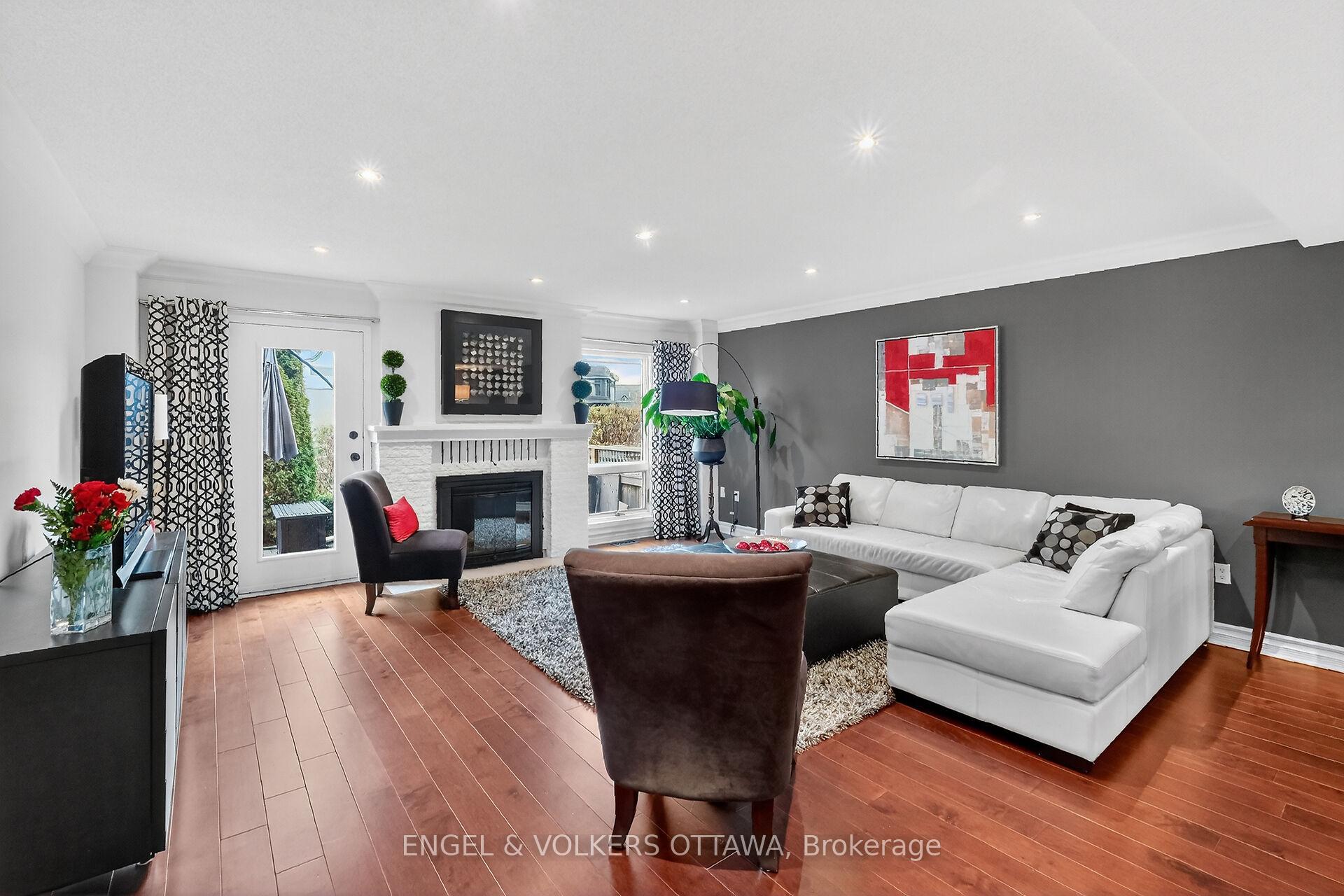 Photo 4 of Unit C8, 111 Echo Drive W, Ottawa, Ottawa East — HOMEH