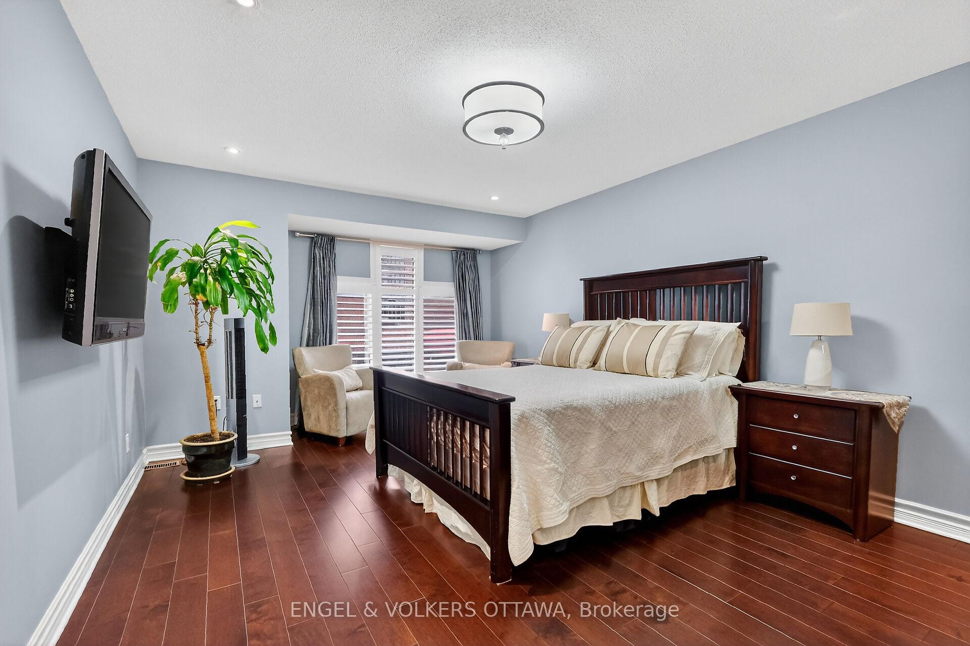 Photo 6 of Unit C8, 111 Echo Drive W, Ottawa, Ottawa East — HOMEH