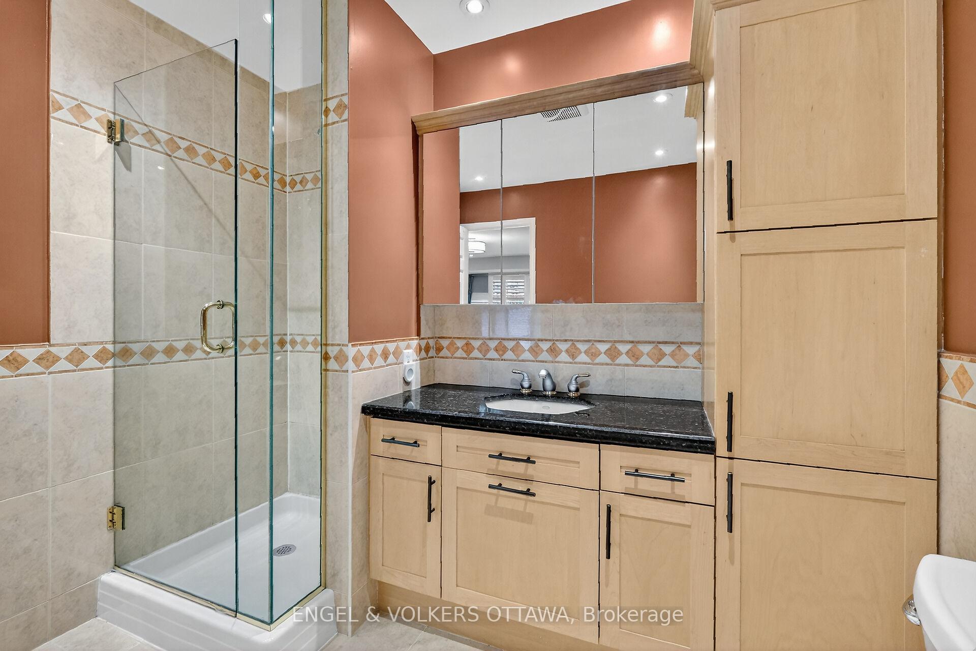 Photo 7 of Unit C8, 111 Echo Drive W, Ottawa, Ottawa East — HOMEH
