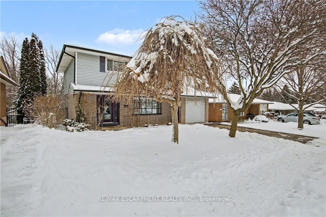 Photo 4 of 37 Sunrise Crescent, Hamilton, Dundas — HOMEH