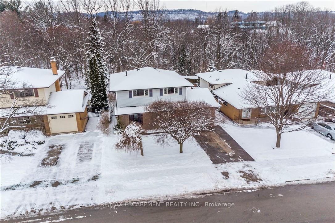 Photo 21 of 37 Sunrise Crescent, Hamilton, Dundas — HOMEH