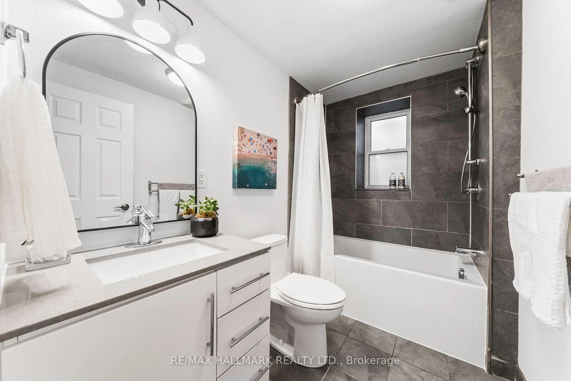 Photo 20 of 36 Mallon Avenue, Toronto, South Riverdale — HOMEH