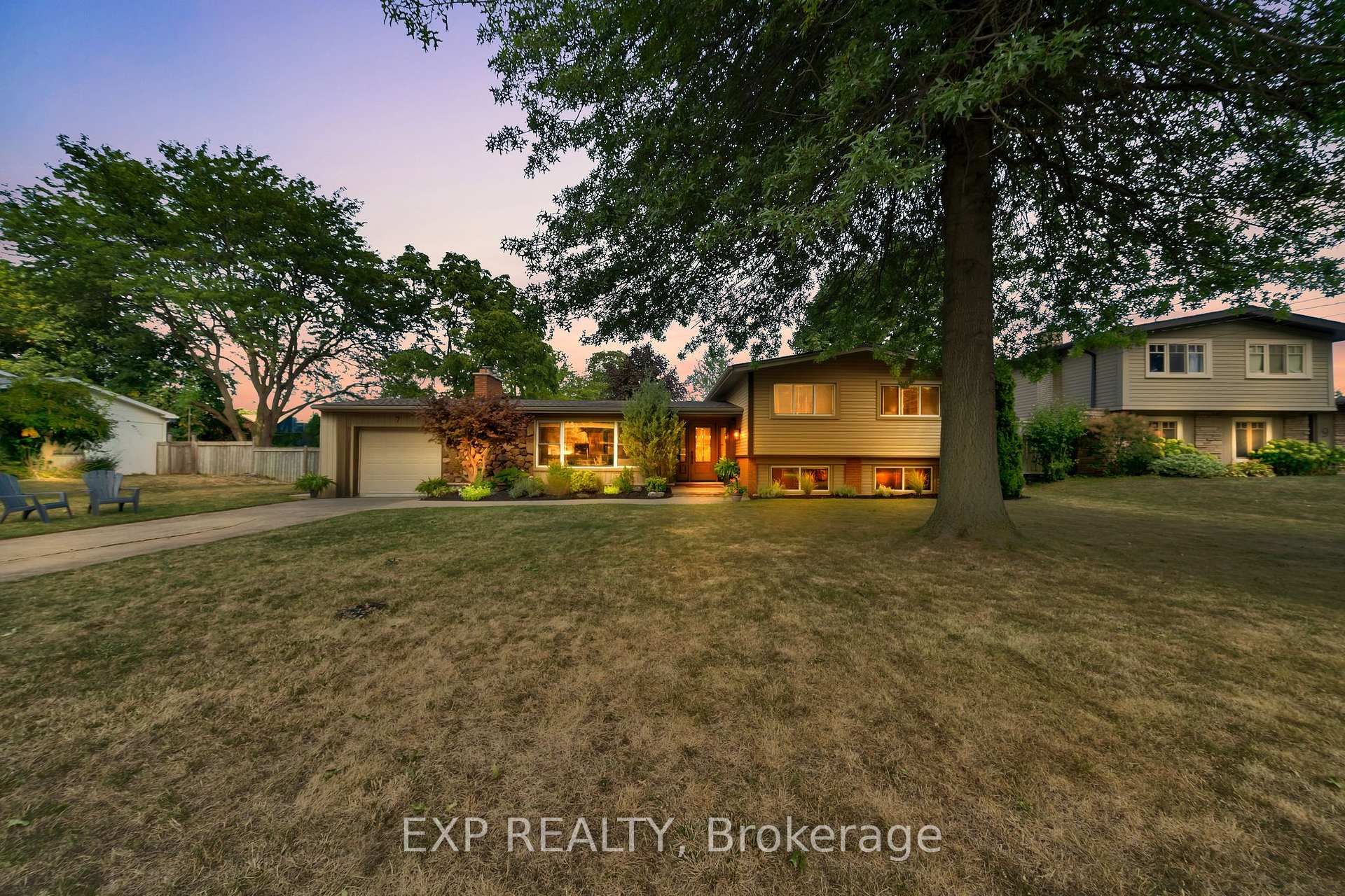 Photo 1 of 7 Redwood Drive, Grimsby, Grimsby East — HOMEH