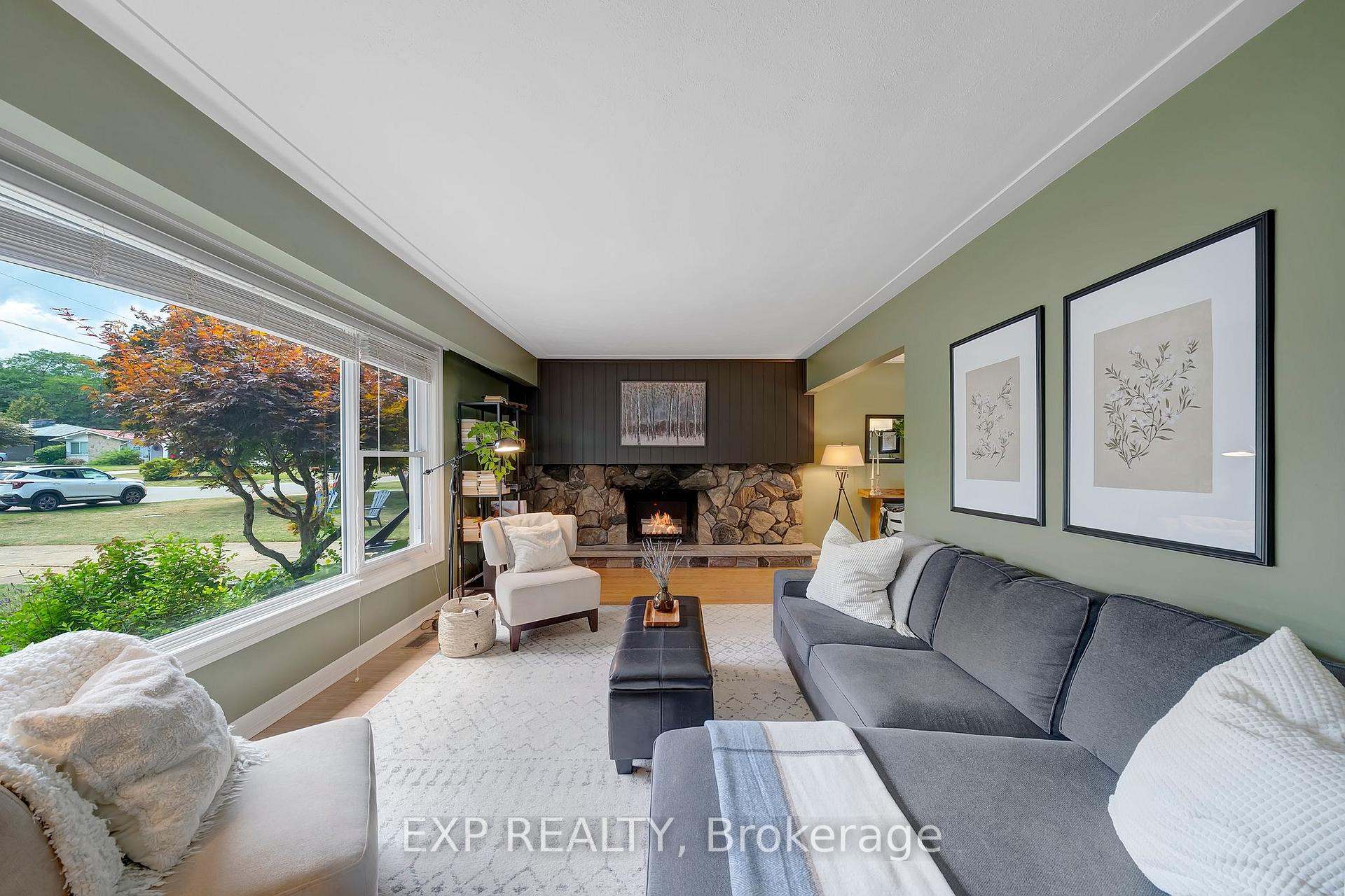 Photo 6 of 7 Redwood Drive, Grimsby, Grimsby East — HOMEH