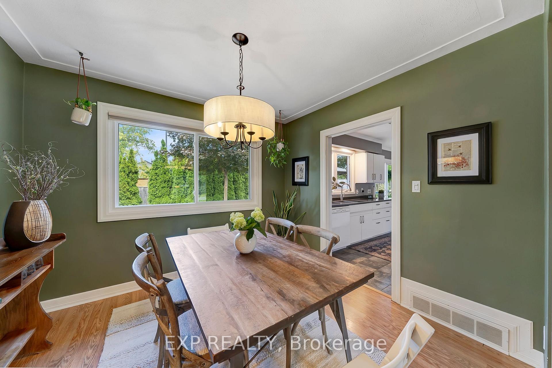 Photo 9 of 7 Redwood Drive, Grimsby, Grimsby East — HOMEH