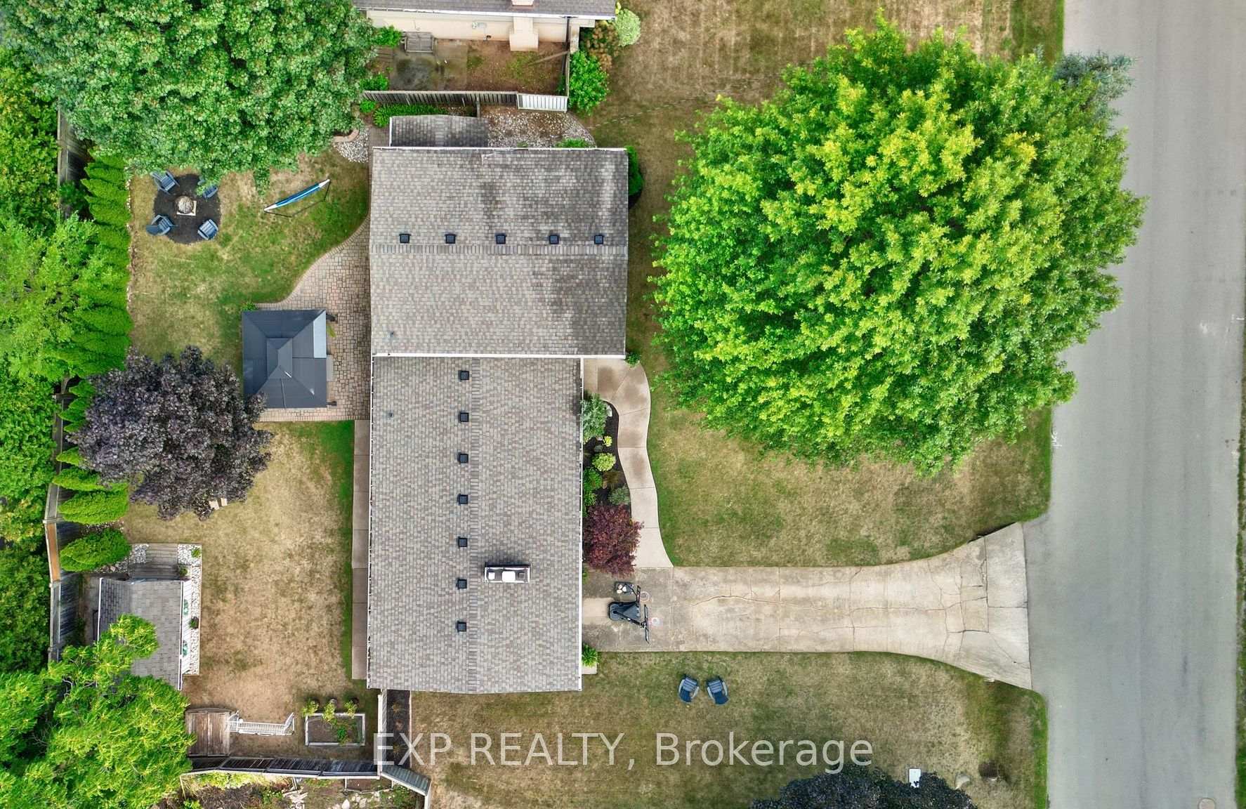 Photo 34 of 7 Redwood Drive, Grimsby, Grimsby East — HOMEH