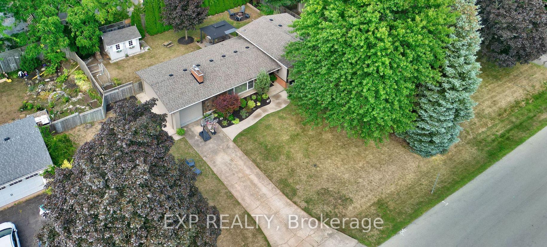 Photo 35 of 7 Redwood Drive, Grimsby, Grimsby East — HOMEH