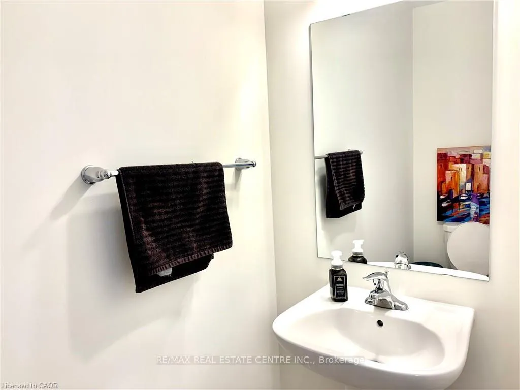 Photo 6 of Unit 10, 420 Newman Drive, Cambridge — HOMEH