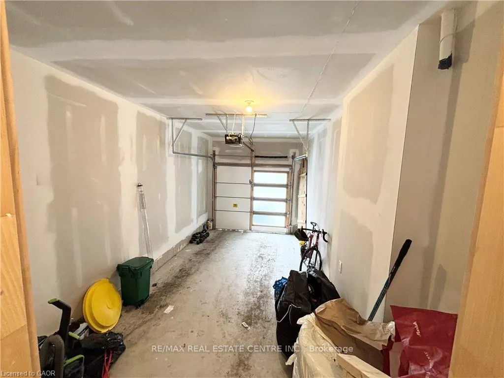 Photo 8 of Unit 10, 420 Newman Drive, Cambridge — HOMEH