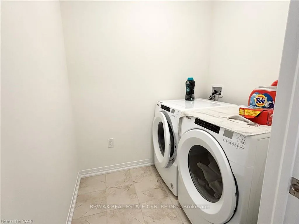 Photo 14 of Unit 10, 420 Newman Drive, Cambridge — HOMEH
