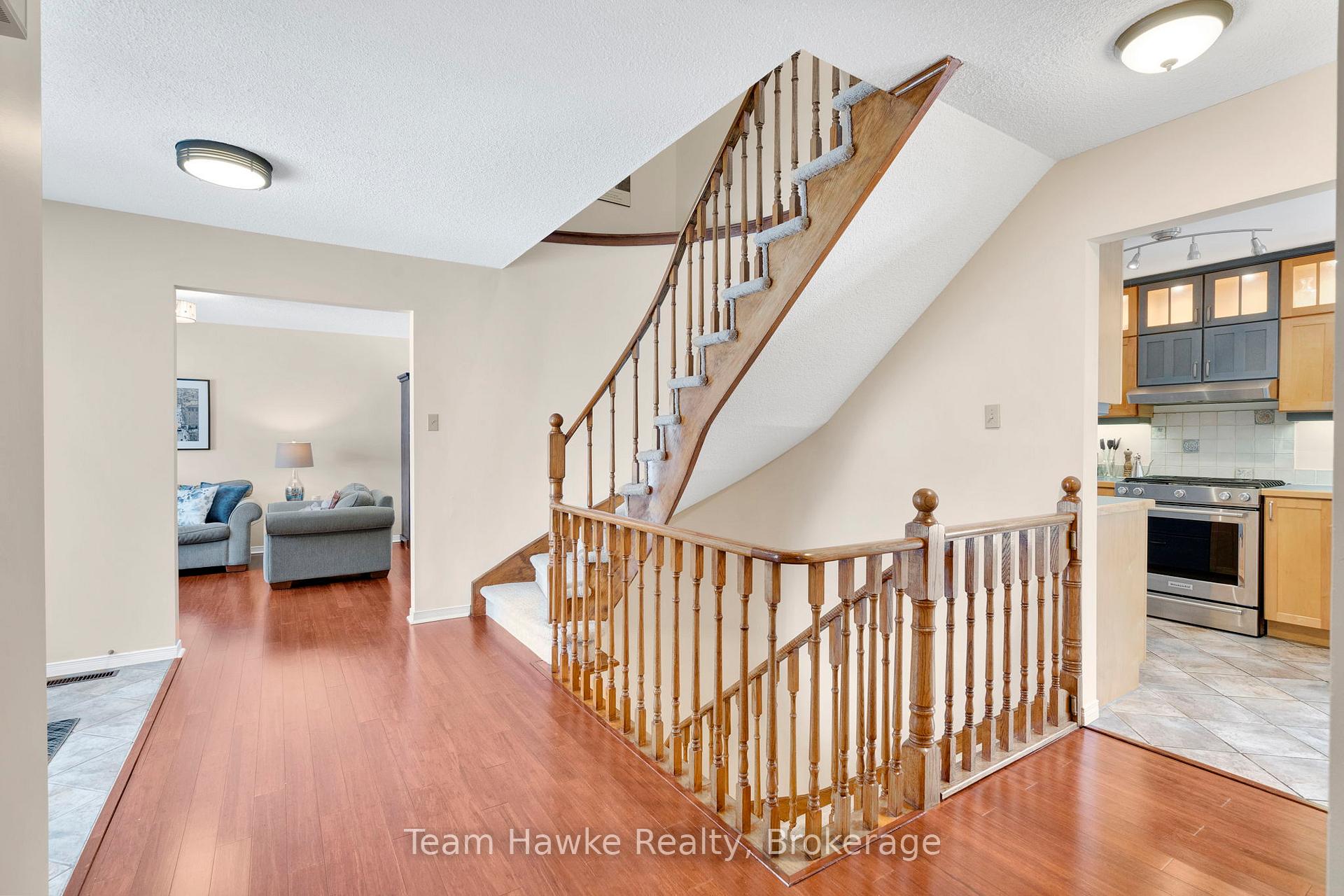 Photo 14 of 945 Dominion Avenue, Midland — HOMEH