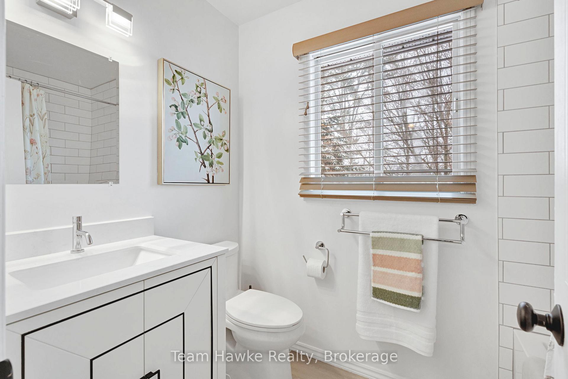 Photo 18 of 945 Dominion Avenue, Midland — HOMEH