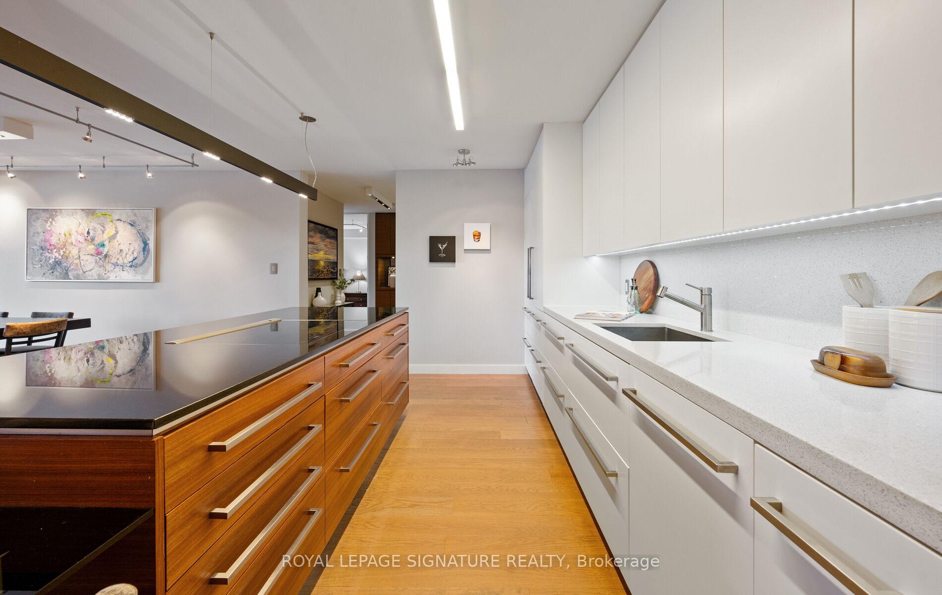Photo 4 of Unit 409, 260 Heath Street W, Toronto, Forest Hill South — HOMEH