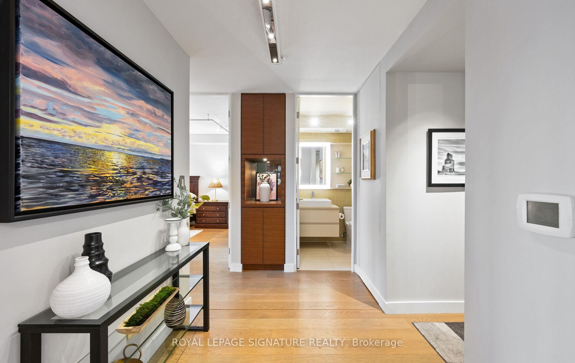 Photo 8 of Unit 409, 260 Heath Street W, Toronto, Forest Hill South — HOMEH