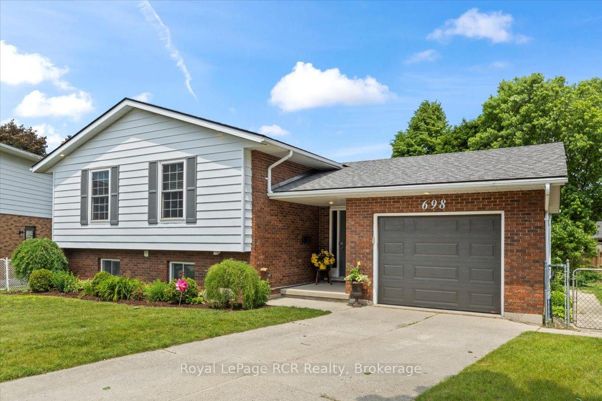 Photo 2 of 698 15th Street Close, Hanover — HOMEH
