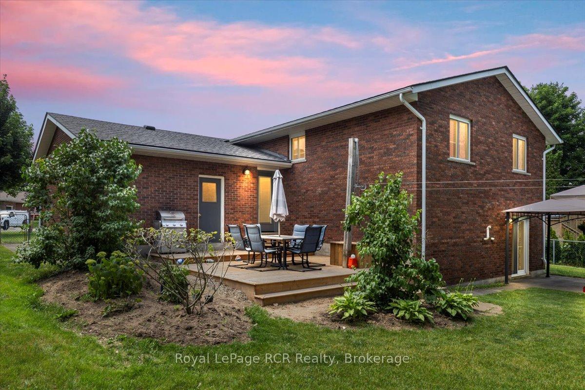 Photo 31 of 698 15th Street Close, Hanover — HOMEH
